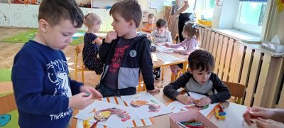 ilustracja do wpisu 
Co słychać na wiejskim podwórku - zabawa dydaktyczna