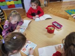 ilustracja do wpisu 
Zajęcia z projektu "Dziel się uśmiechem"